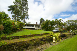 Holmes Sweet Home in Hilo