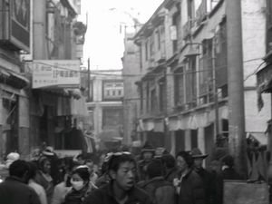 Streets of Lhasa1