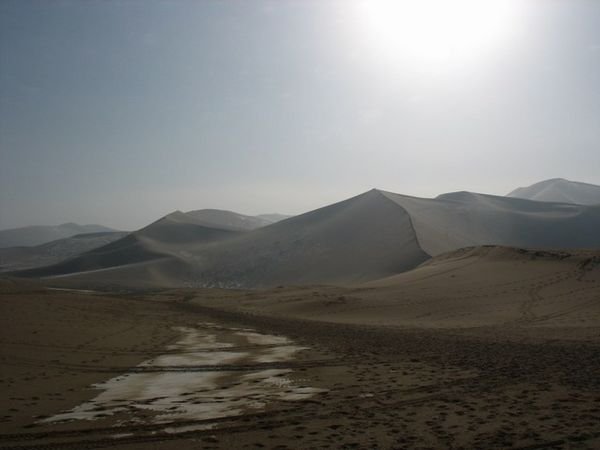 Sand dunes at Mingsha Shan