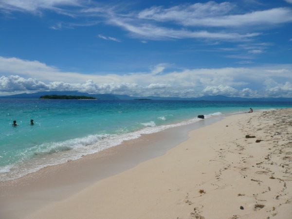 Main land, Treasure Island, Bounty Island and sand