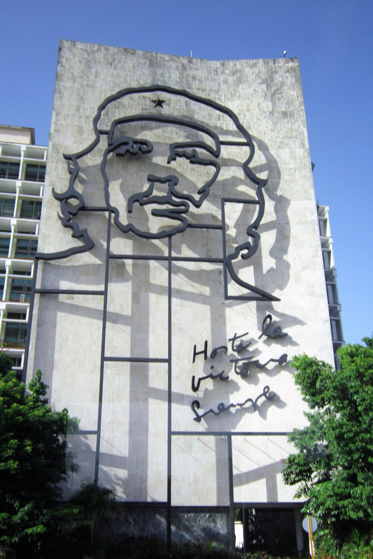 Image of Che Guevara on the Ministry Building