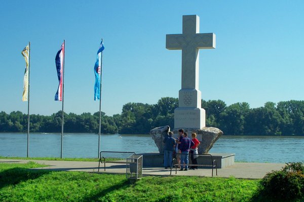 White Cross Memorial