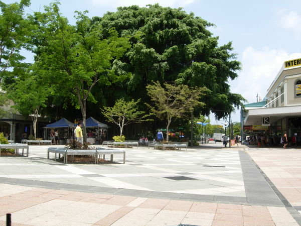 Shopping plaza, Cairns