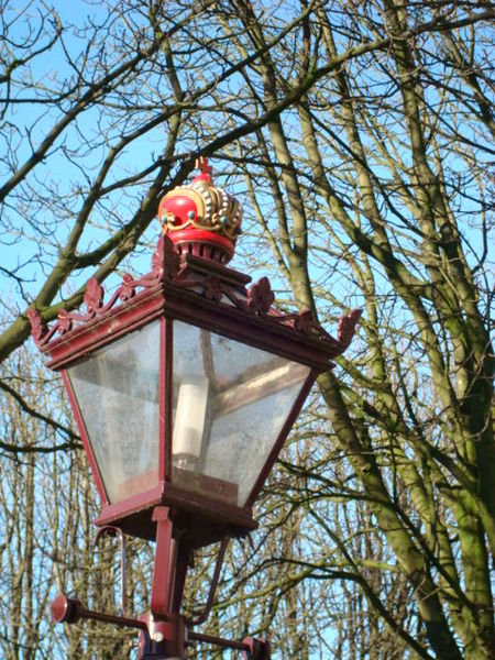 lamp with crown finial