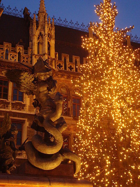 Christmas time on the Marienplatz