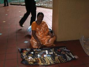 Lady selling Jewellary in th Mekka center