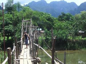 Quality bridge over the Nam Xong river 