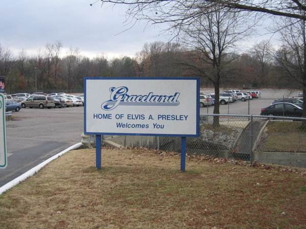Graceland Sign