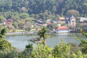 Kandy Lake & Temple