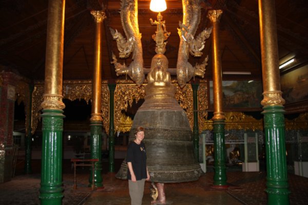 Shwedagon Pagoda bell, Yangon