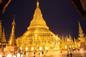 Shwedagon Pagoda, Yangon at night