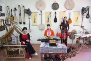 Traditional music on classical instruments, Hanoi