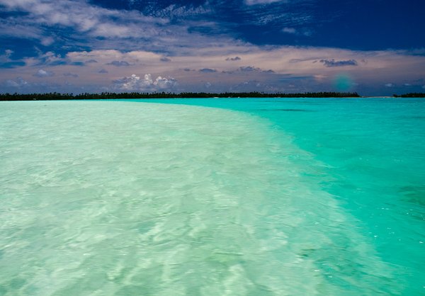 Colour Shift Maupiti Lagoon