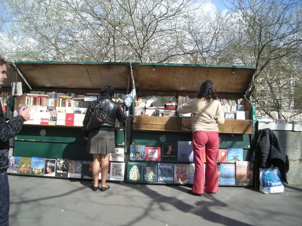 Bookshops all up and down the canals