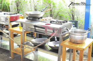 Hot cooking station: Woks and deep frying