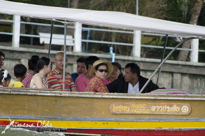 Temple boat run in Amphawa-16