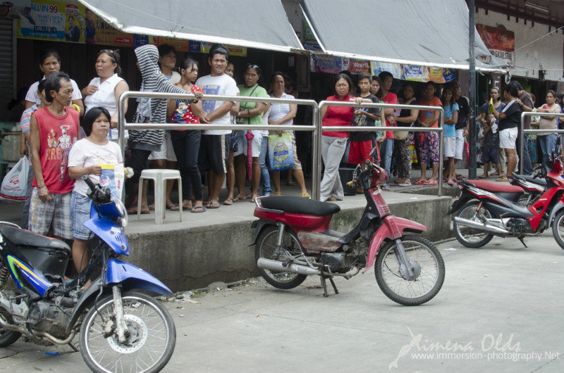Line to get Rice-Dumaguette
