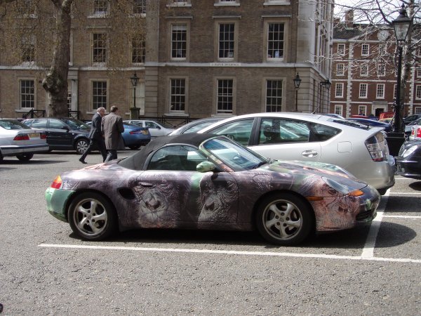 Someone who can afford to deface a Porche surely must live in Temple Bar