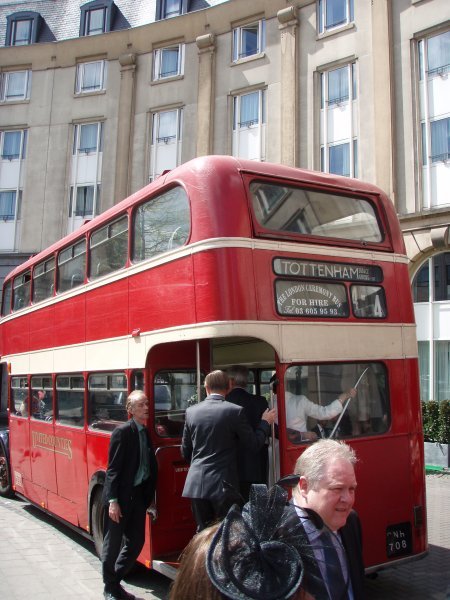 Red London buses for a Belgian-Pommie wedding