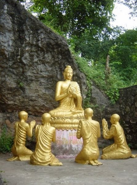 statues in Luang Prabang