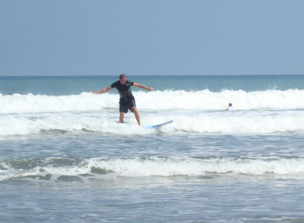 Proof of Ian surfing!!!