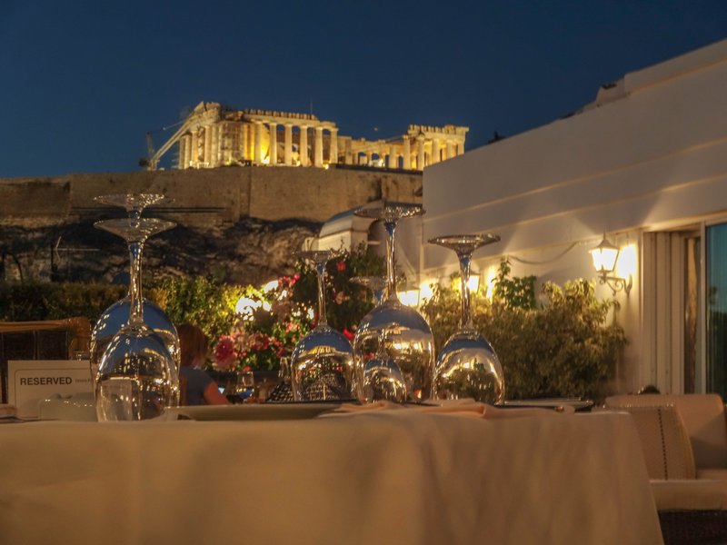 Dining with the Acropolis