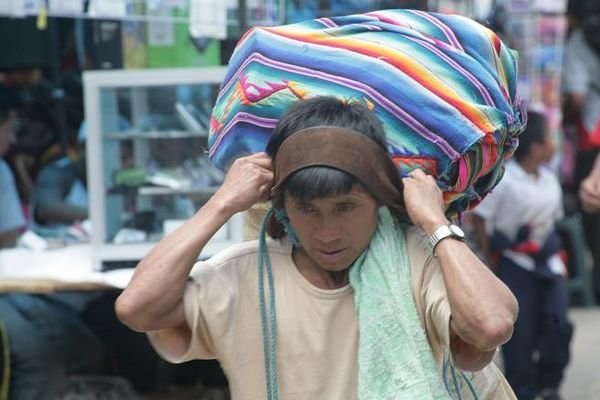 Head Power is Important at ChiChi Market Day