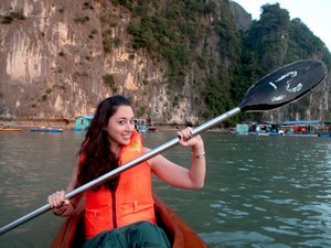 Kayaking Ha Long