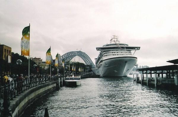 Annonymous Cruise Ship at Circular Quay