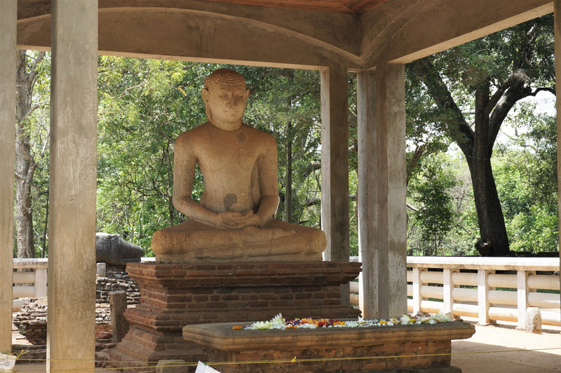 samadhi buddha statue