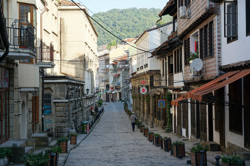 morning streets of veliko tarnovo