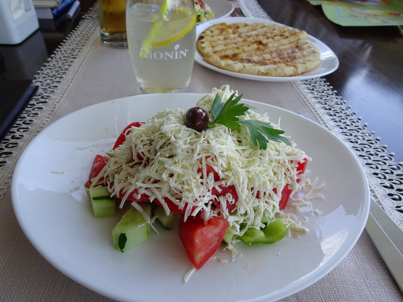 bulgarian shopska salad