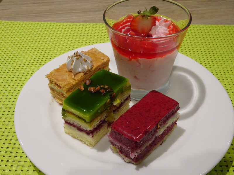 dessert at sol house