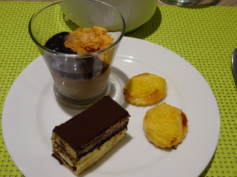 dessert at sol house