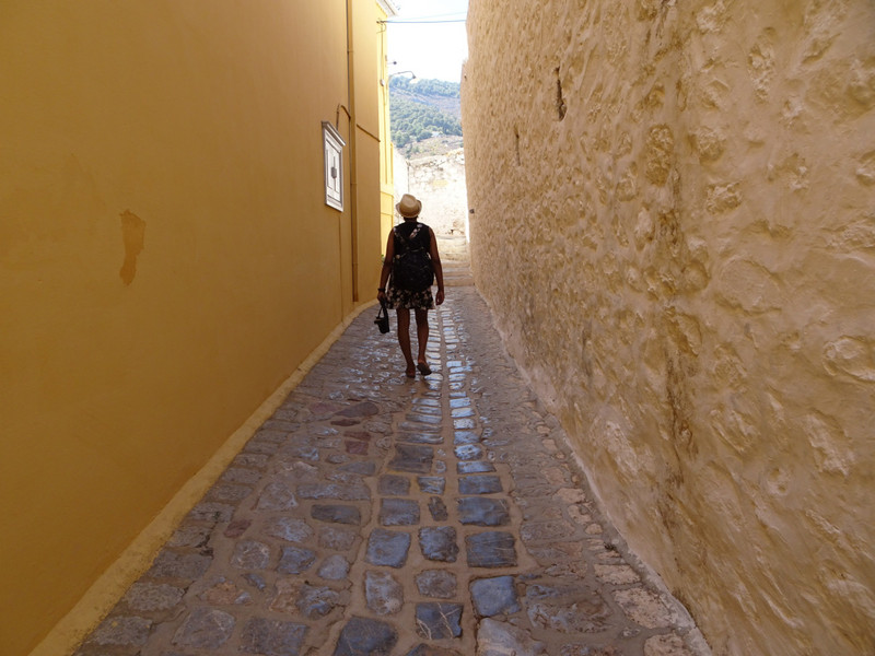 streets of hydra town