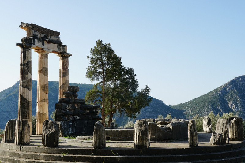 sanctuary of athena pronaia 