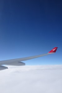 qantas wingtip over australia