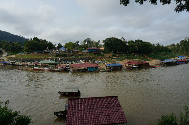 tahan river ferry stop