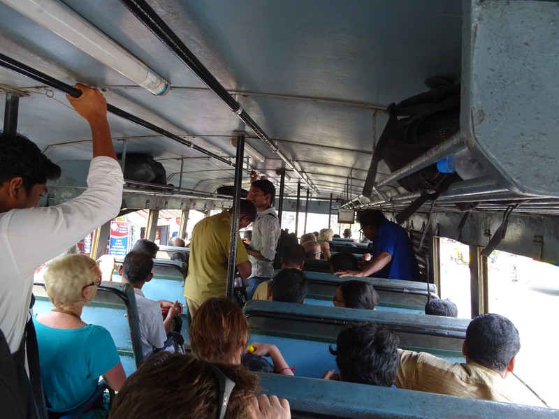 local bus from alleppey to kochi
