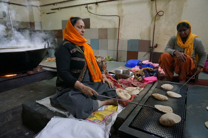 sikh temple communal kitchen