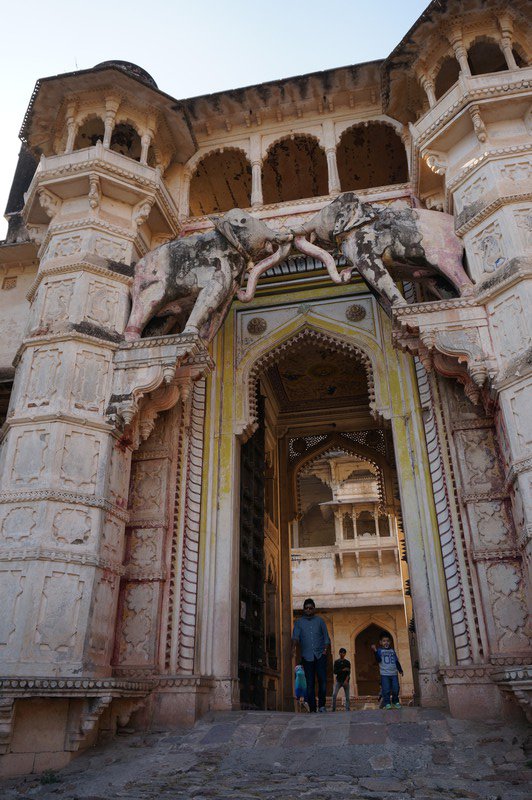 bundi palace elephant gate