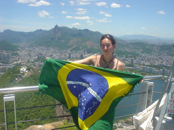 Gimly and the Brazil flag on the sugar loaf
