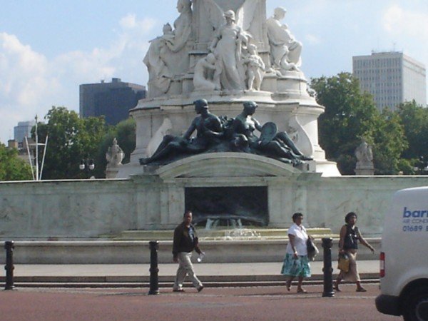 Victoria's Statue