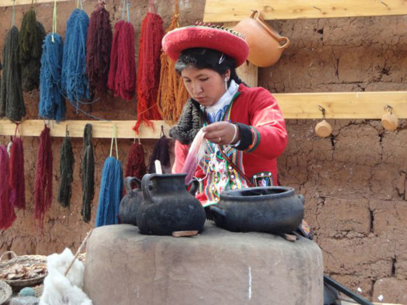 Weaving Alpaca Wool