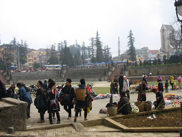 The square and markets in Sapa village