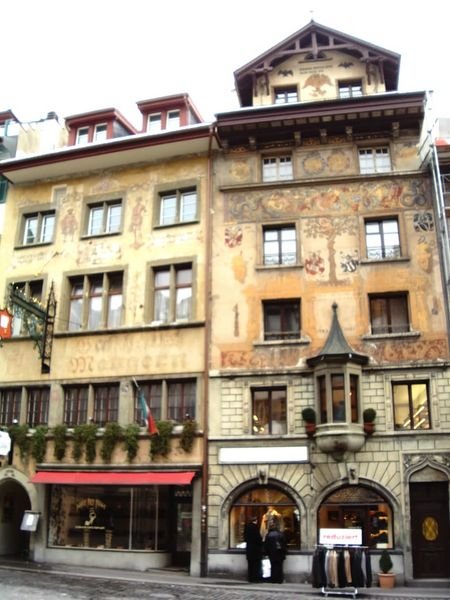 Otras casas pintadas de Lucerna