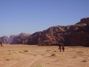 Entre Jebel Khazali y Jebel Qaber Amra
