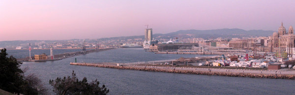 Puerto moderno - New port
