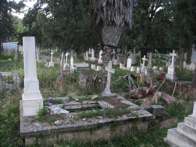Cementerio --- Cemetery