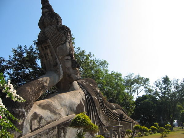 Wat Xieng Khouang (Budda Park)